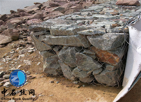 防洪固濱籠